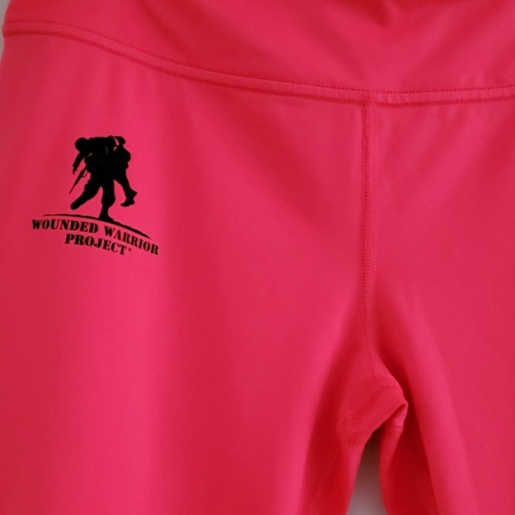 Under Armour | WWP Women Capri. Sz. MD - Picture 5 of 11